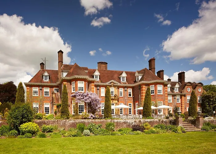 Hotels in Worplesdon Guildford - Your Perfect Stay in Guildford, UK